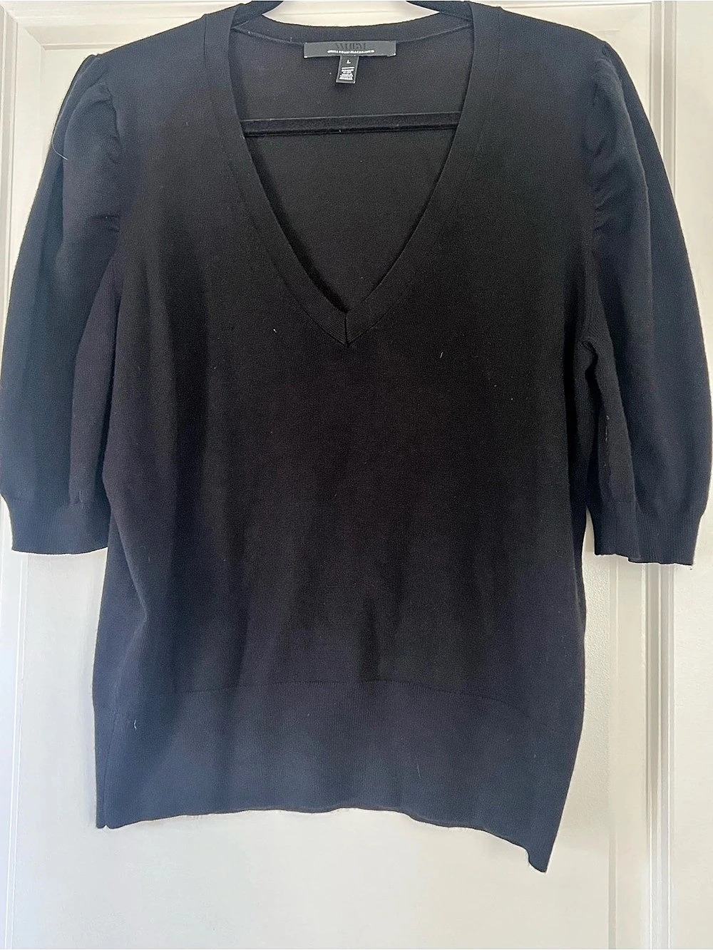 White House Black Market Black V-Neck Sweater Size Large